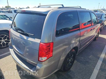 2013 Dodge Grand Caravan SXT 121.2" WB - miniatura 3