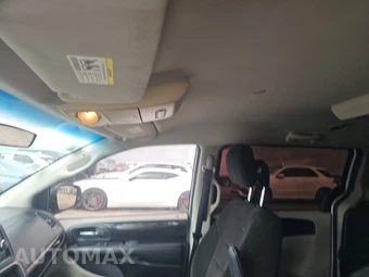 2013 Dodge Grand Caravan SXT 121.2" WB – miniatura 19