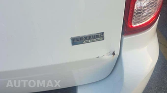 2013 Dodge Grand Caravan SXT 121.2" WB – miniatura 24