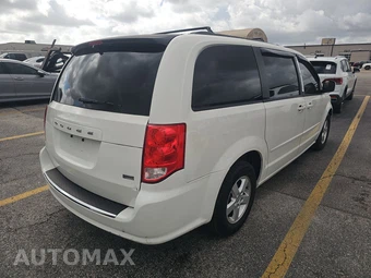 2013 Dodge Grand Caravan SXT 121.2" WB – miniatura 4