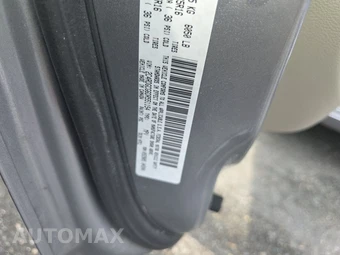 2013 Dodge Grand Caravan SXT 121.2" WB – miniatura 15