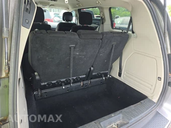2013 Dodge Grand Caravan SXT 121.2" WB – miniatura 17