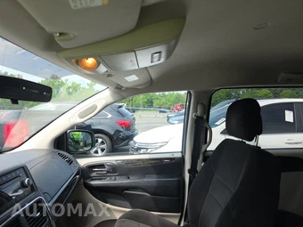 2013 Dodge Grand Caravan SXT 121.2" WB – miniatura 19