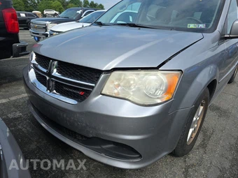 2013 Dodge Grand Caravan SXT 121.2" WB – miniatura 2