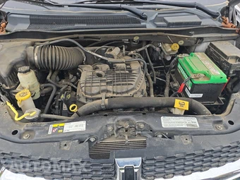 2013 Dodge Grand Caravan SXT 121.2" WB – miniatura 16
