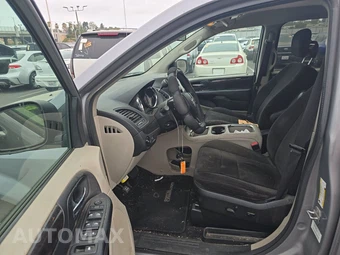 2013 Dodge Grand Caravan SXT 121.2" WB – miniatura 7
