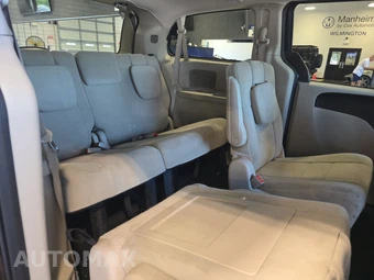 2013 Dodge Grand Caravan SXT 121.2" WB – miniatura 14