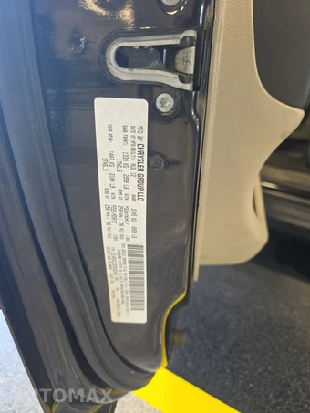 2013 Dodge Grand Caravan SXT 121.2" WB – miniatura 15