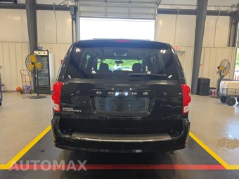 2013 Dodge Grand Caravan SXT 121.2" WB – miniatura 5