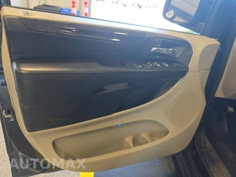 2013 Dodge Grand Caravan SXT 121.2" WB – miniatura 9