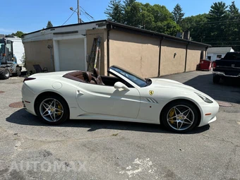 2013 Ferrari California - miniatura 4