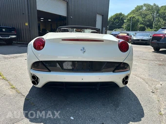 2013 Ferrari California - miniatura 6