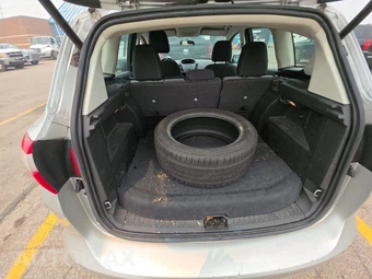2013 Ford C-MAX Hybrid SE - miniatura 16