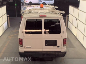 2013 Ford E-150 Commercial Cargo Van 138.0" WB - miniatura 5