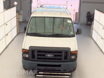 2013 Ford E-150 Commercial Cargo Van 138.0" WB – miniatura 40