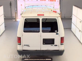 2013 Ford E-150 Commercial Cargo Van 138.0" WB – miniatura 41