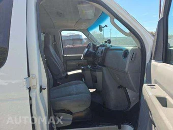 2013 Ford E-150 Wagon XL 138.0" WB - miniatura 17