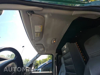 2013 Ford E-250 Commercial Cargo Van 138.0" WB – miniatura 18