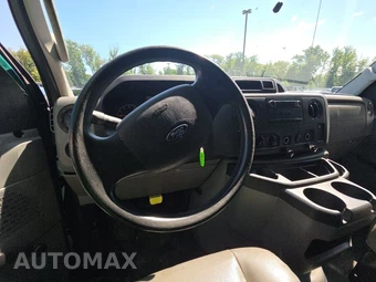 2013 Ford E-250 Commercial Cargo Van 138.0" WB – miniatura 24