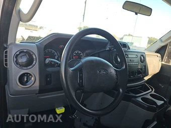 2013 Ford E-250 Commercial Cargo Van 138.0" WB – miniatura 11