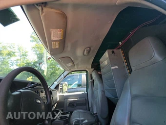 2013 Ford E-250 Commercial Cargo Van 138.0" WB – miniatura 25