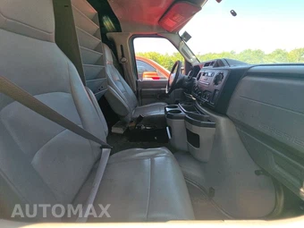 2013 Ford E-250 Commercial Cargo Van 138.0" WB – miniatura 26