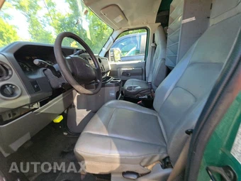 2013 Ford E-250 Commercial Cargo Van 138.0" WB – miniatura 30
