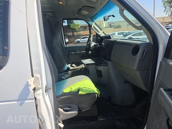 2013 Ford E-250 Commercial Cargo Van 138.0" WB – miniatura 8