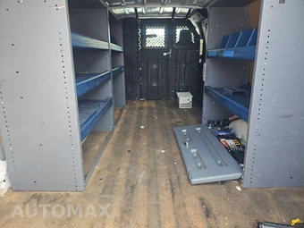 2013 Ford E-250 Commercial Cargo Van 138.0" WB - miniatura 10