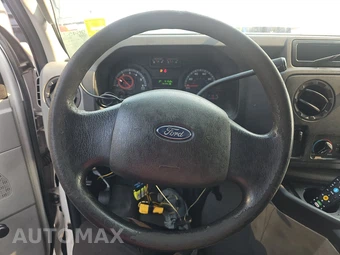 2013 Ford E-250 Commercial Cargo Van 138.0" WB - miniatura 33
