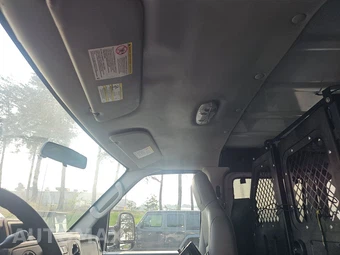 2013 Ford E-250 Commercial Cargo Van 138.0" WB - miniatura 35