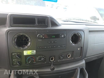 2013 Ford E-250 Commercial Cargo Van 138.0" WB – miniatura 11