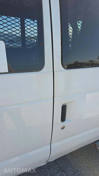 2013 Ford E-250 Commercial Cargo Van 138.0" WB – miniatura 22