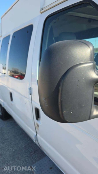 2013 Ford E-250 Commercial Cargo Van 138.0" WB – miniatura 30