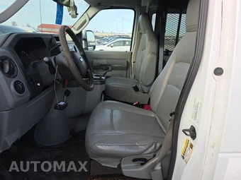 2013 Ford E-250 Commercial Cargo Van 138.0" WB – miniatura 7