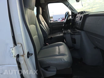 2013 Ford E-250 Commercial Cargo Van 138.0" WB – miniatura 8