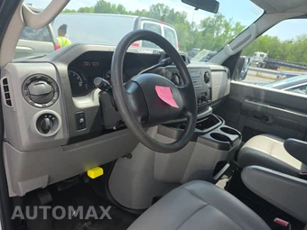 2013 Ford E-250 Commercial Cargo Van 138.0" WB – miniatura 11