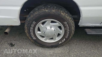 2013 Ford E-250 Commercial Cargo Van 138.0" WB – miniatura 29