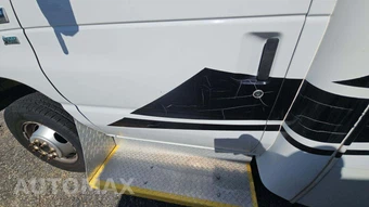 2013 Ford E-350 Base - miniatura 3