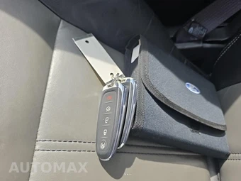 2013 Ford Edge Sport - miniatura 21