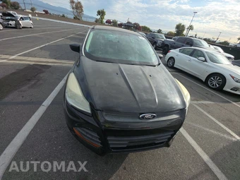 2013 Ford Escape S – miniatura 2