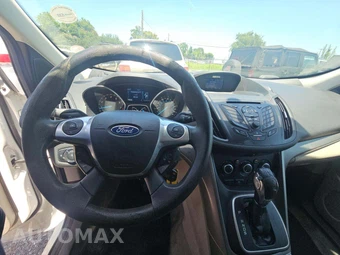 2013 Ford Escape SE – miniatura 10