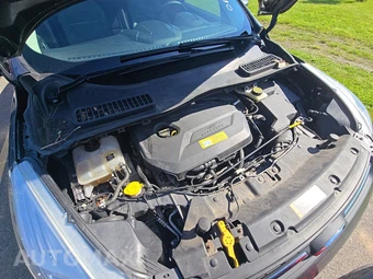 2013 Ford Escape SE – miniatura 16