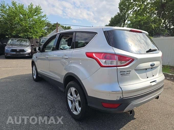 2013 Ford Escape SE – miniatura 2