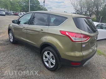 2013 Ford Escape SE – miniatura 6
