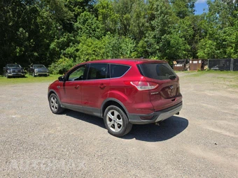 2013 Ford Escape SE – miniatura 2