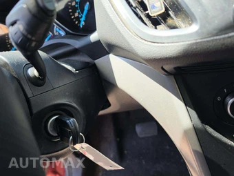 2013 Ford Escape SE – miniatura 8