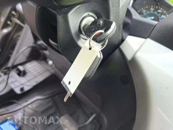 2013 Ford Escape SEL - miniatura 8