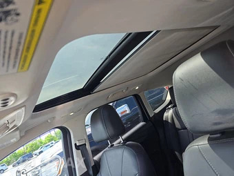 2013 Ford Escape Titanium - miniatura 19