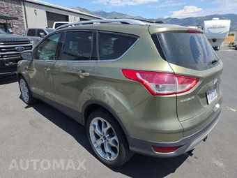 2013 Ford Escape Titanium – miniatura 2